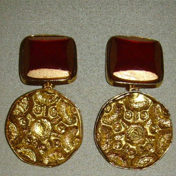 Kenneth J Lane KJL Gold-Tone and Red/Burgundy Dangle Clip-on Earrings - Picture 7 of 13